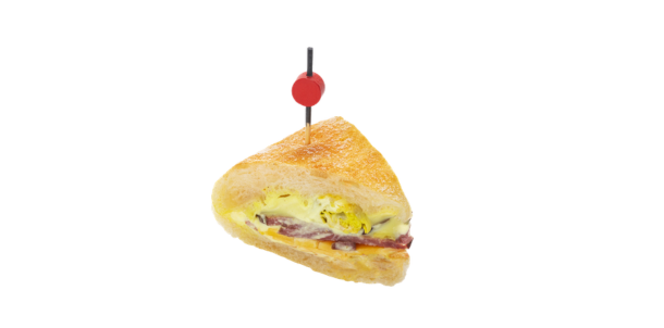 Le New-Yorkais, pièce cocktail au pastrami et savora, traiteur